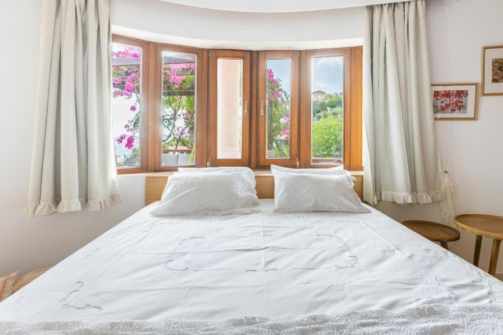 Modern Villas With Gardens And Stunning Views Ligaria  Buitenkant foto