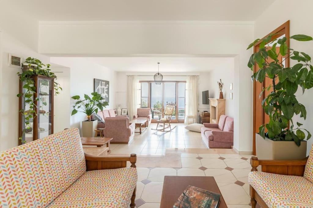Modern Villas With Gardens And Stunning Views Ligaria  Buitenkant foto