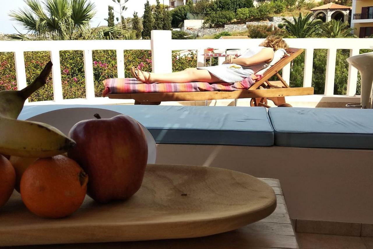 Modern Villas With Gardens And Stunning Views Ligaria  Buitenkant foto